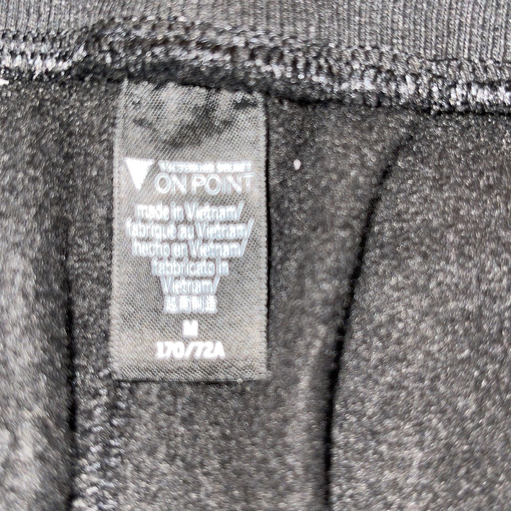 Victoria Secret- On Point- VS monogram Sweat-shorts - Picture 4 of 6